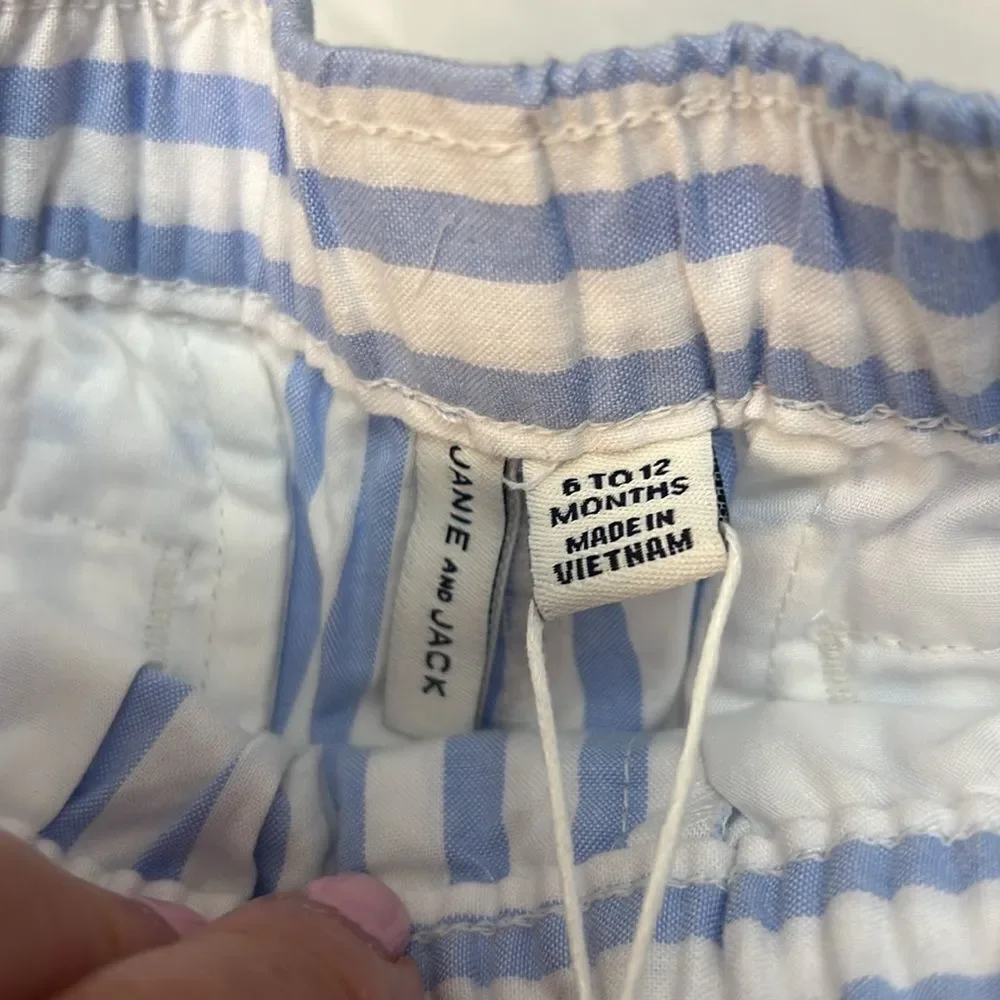 Janie and Jack 100048022 Blue and White Striped Poplin Pull-On Short size 6-12 m